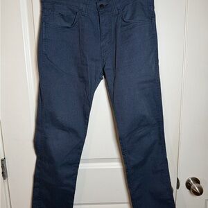 LEVI'S 511 SLIM FIT Jeans Men's Size 32x30
Dark Wash Blue Stretch Denim